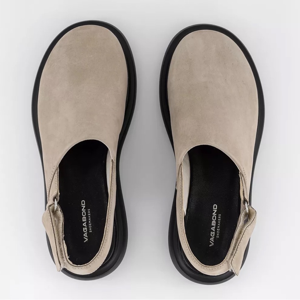 Vagabond Tan and Black Clogs - Picture 2 of 11